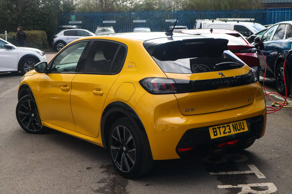 Peugeot 208 1.2 Puretech 130 Gt Eat8 BT23NUU Yellow #2