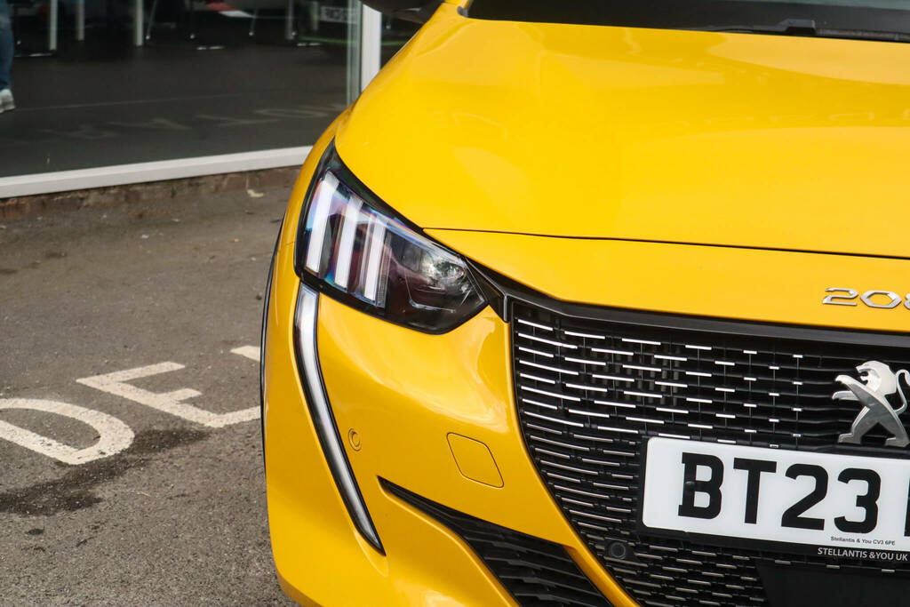 Peugeot 208 1.2 Puretech 130 Gt Eat8 BT23NUU Yellow #6