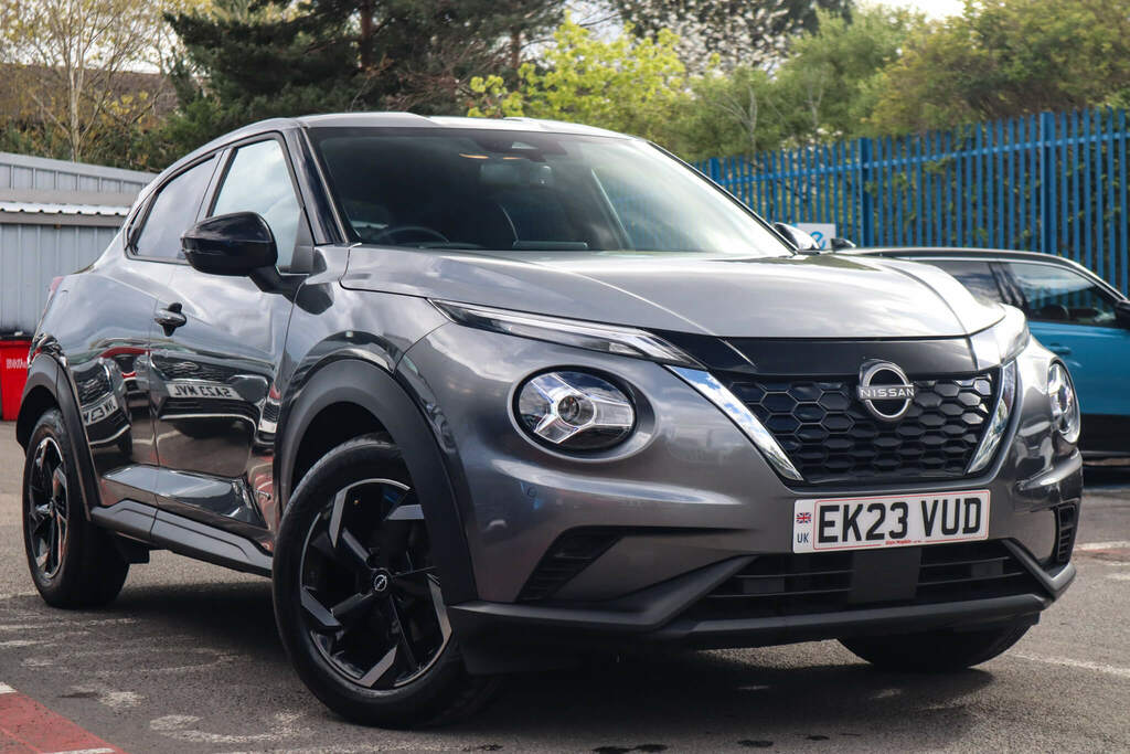 Nissan Juke 1.6 Hybrid N-connecta Grey