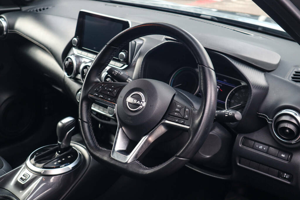Nissan Juke 1.6 Hybrid N-connecta EK23VUD Grey #2