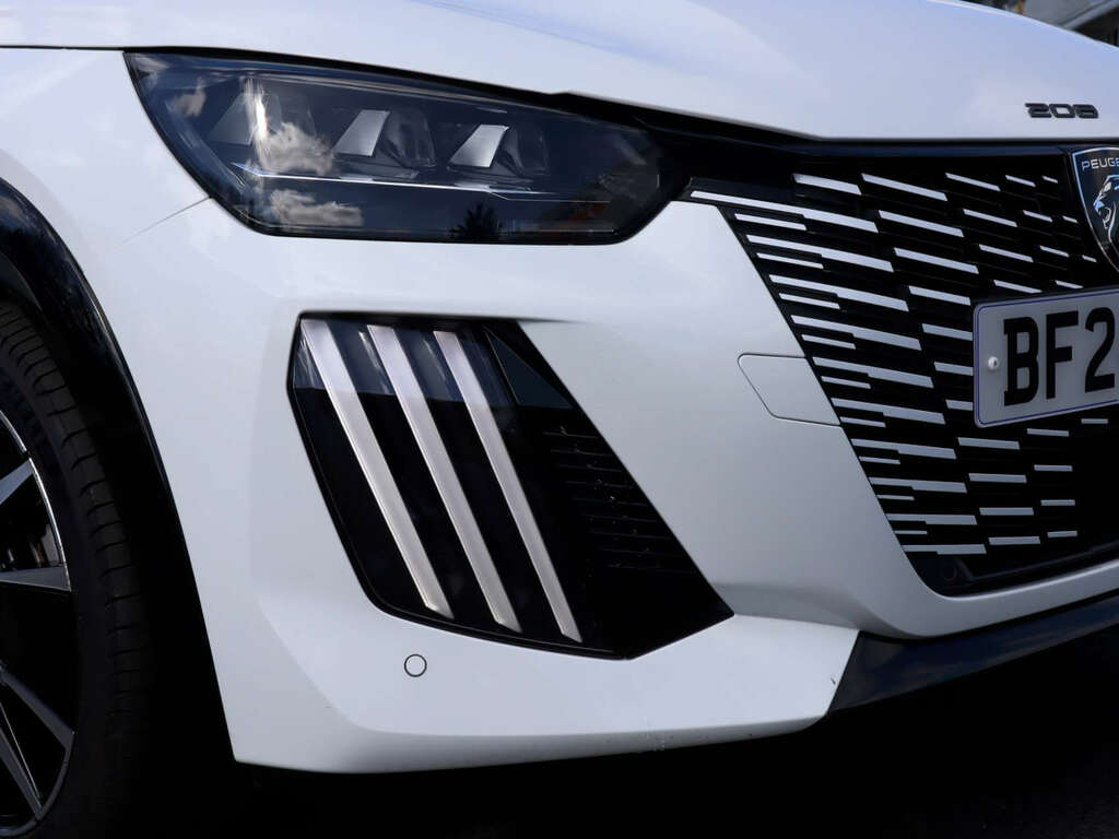 Peugeot 208 1.2 Puretech 100 Gt BF24UDZ White #3