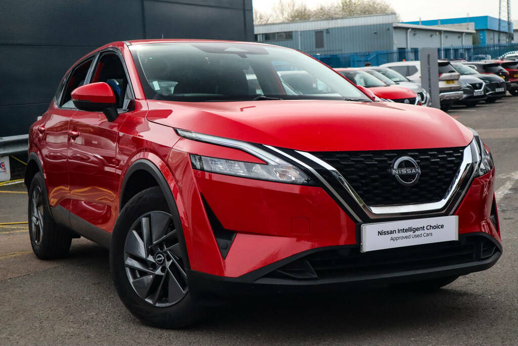 Nissan Qashqai 1.3 Dig-t Mh 158 Acenta Premium Xtronic Red