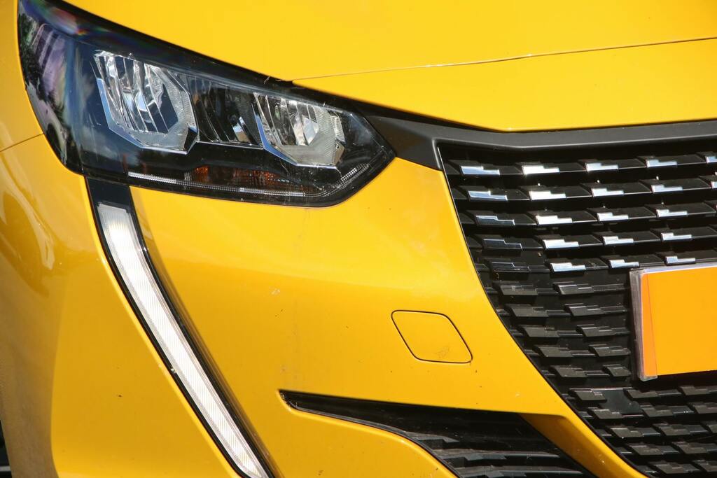 Peugeot 208 1.2 Puretech 100 Active Premium BM23NNO  #3