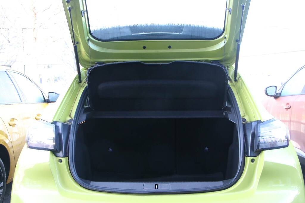 Peugeot 208 1.2 Puretech Active BG24UUM Yellow #4