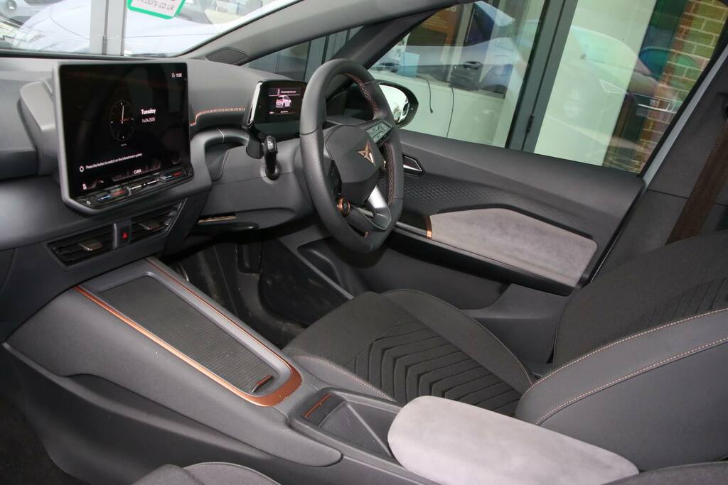 Cupra Born 170Kw E-boost V1 59Kwh YL74DAU Silver #2