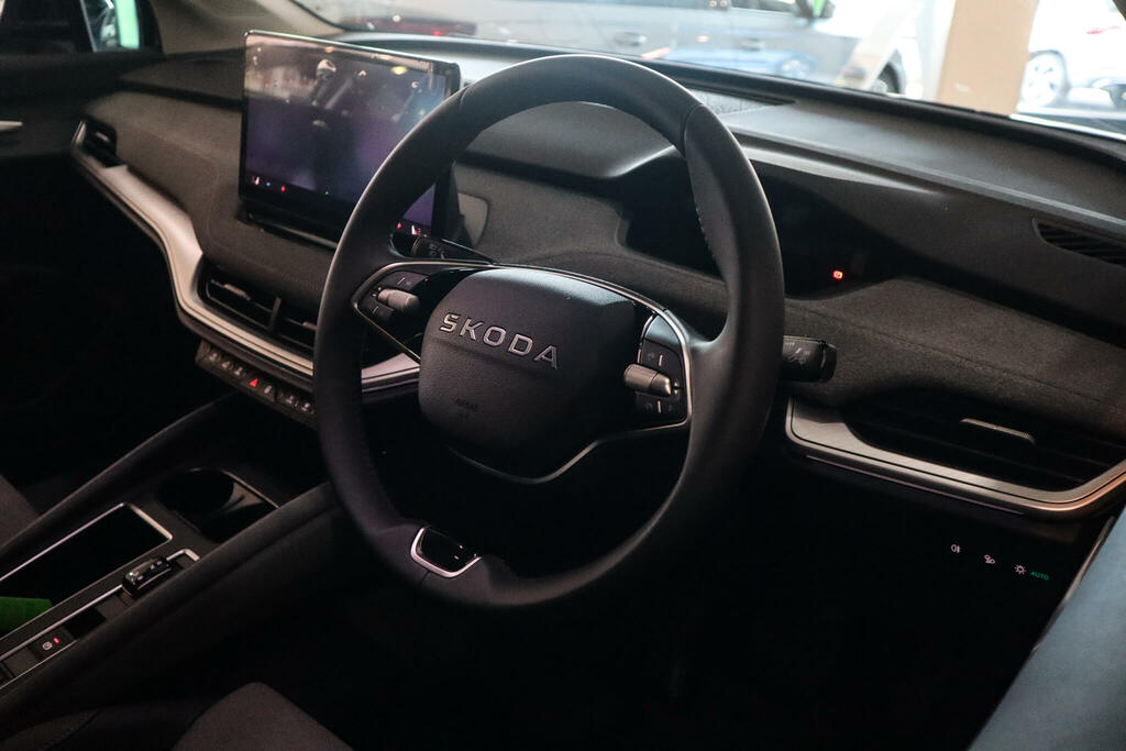 Skoda ENYAQ 210Kw 85 Edition 82Kwh Black #6