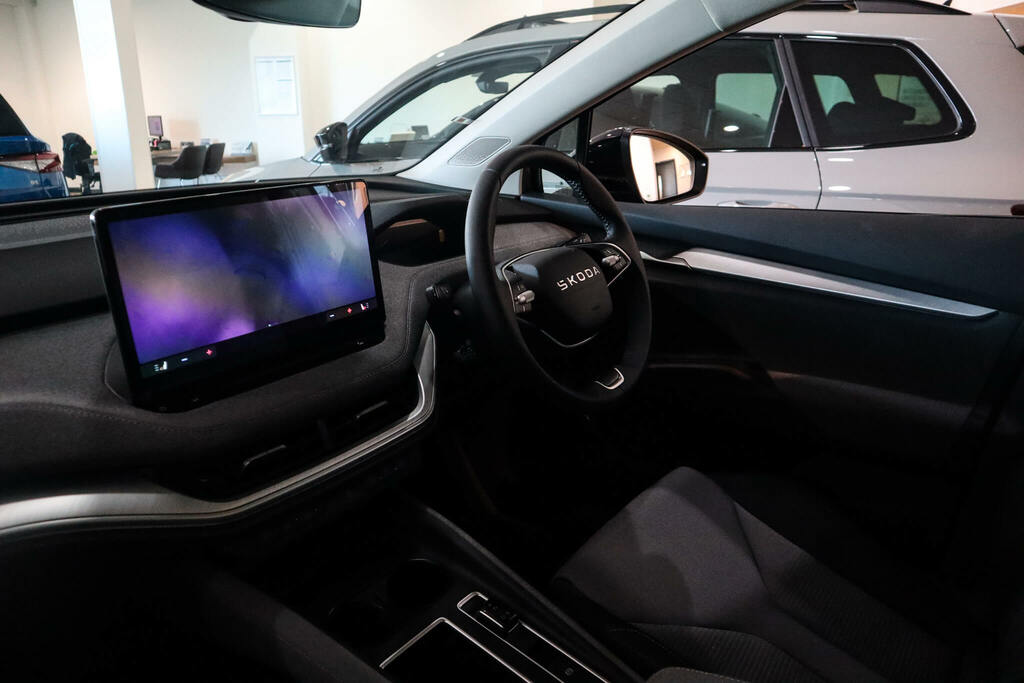 Skoda ENYAQ 210Kw 85 Edition 82Kwh Black #2