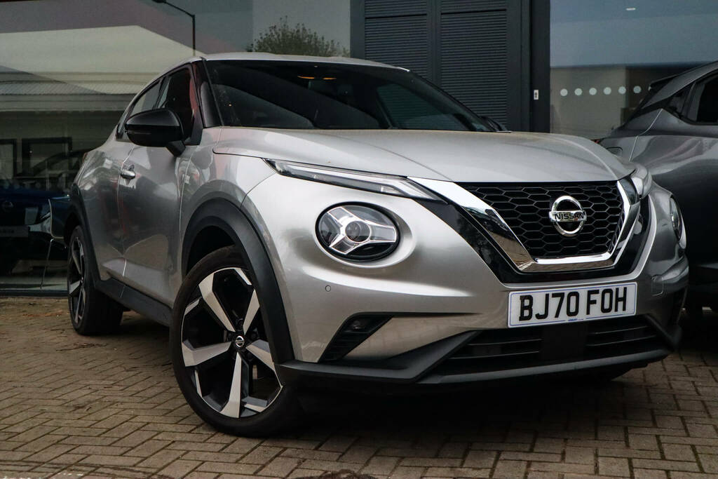 Nissan Juke 1.0 Dig-t Tekna Silver