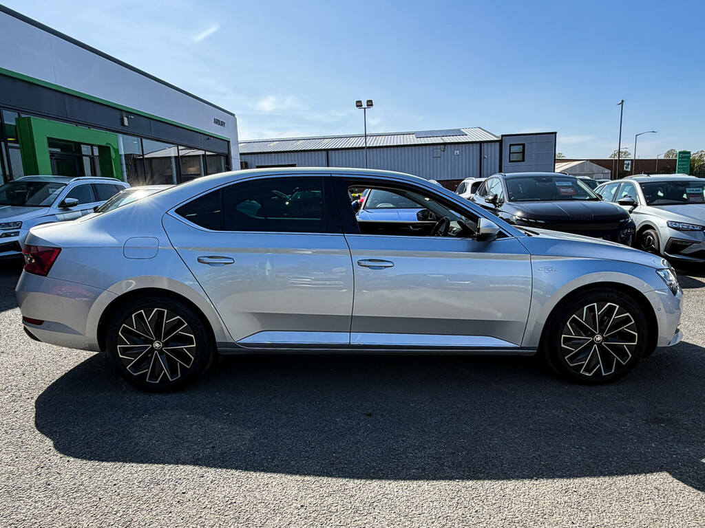 Skoda Superb 2.0 Tdi Cr 200 Laurin Klement Dsg Silver #4