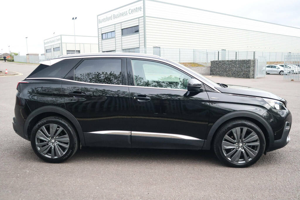 Peugeot 3008 1.2 Puretech Gt Line Premium Black #5