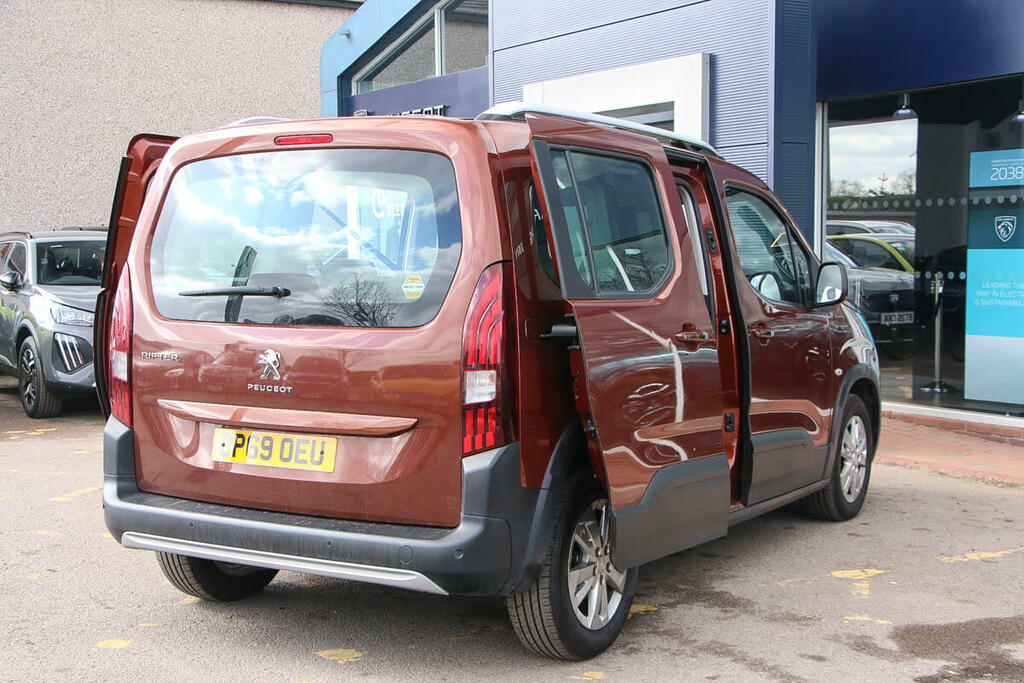 Peugeot Rifter 1.5 Bluehdi 130 Allure DP69OEU Brown #6