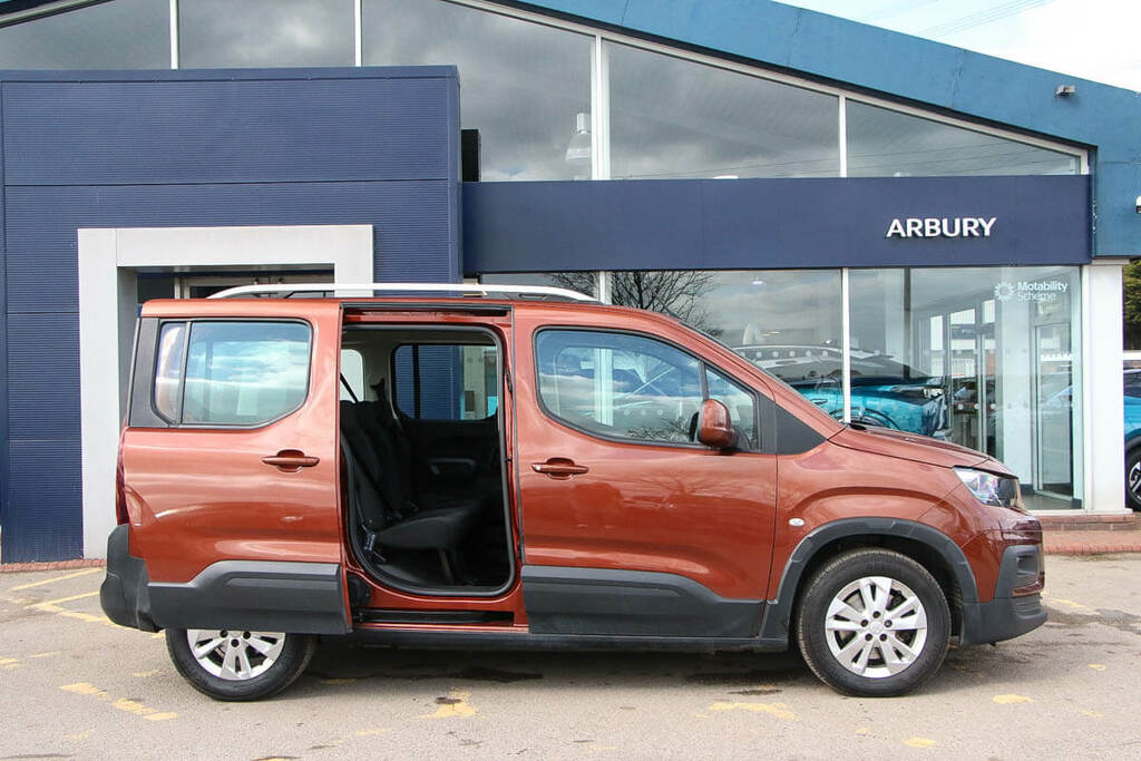 Peugeot Rifter 1.5 Bluehdi 130 Allure DP69OEU Brown #5