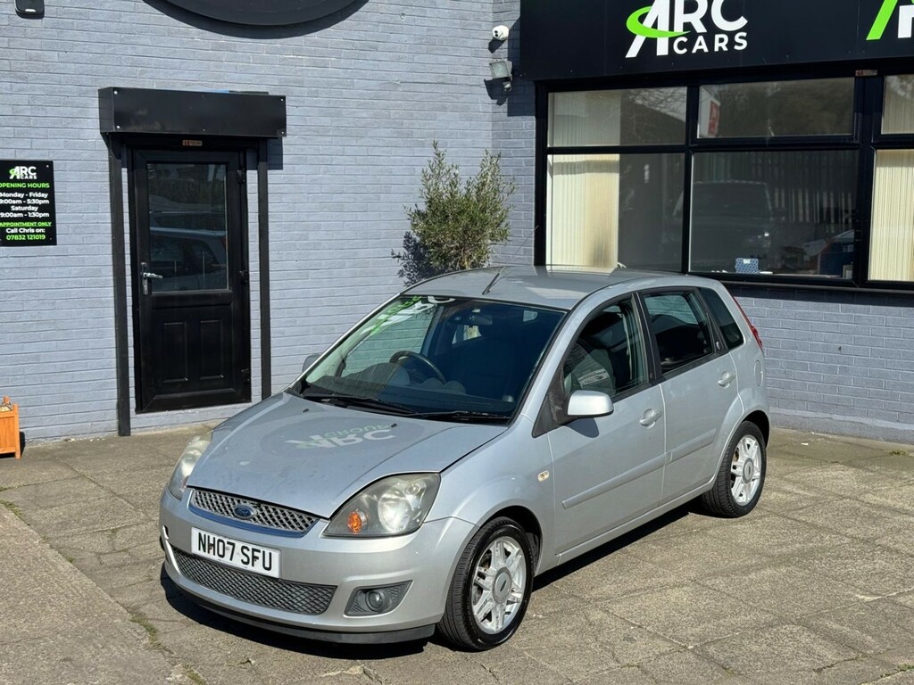Ford Fiesta 1.6 Ghia 2007 Silver