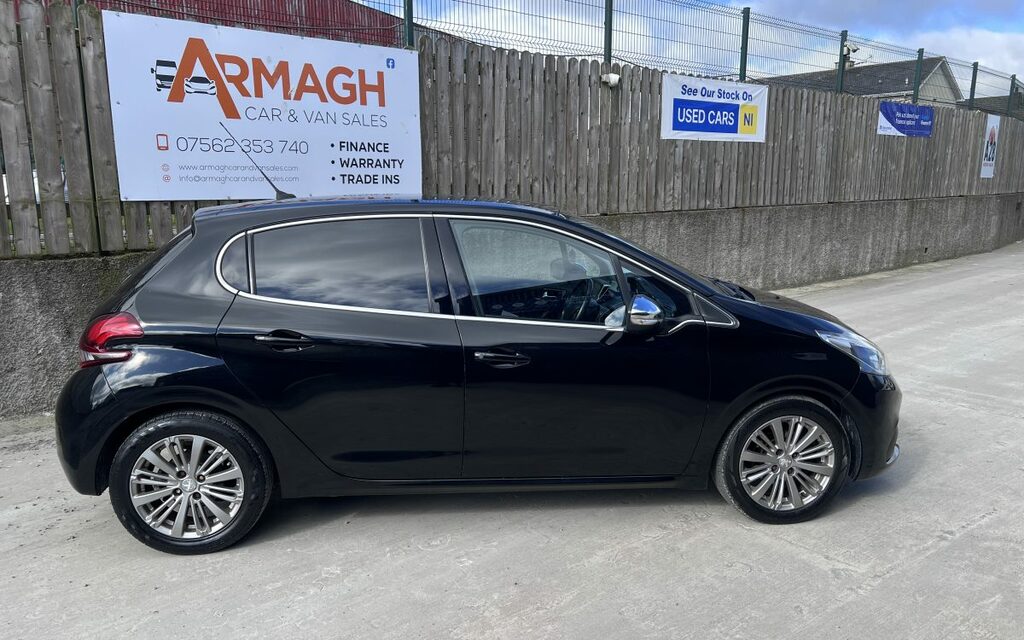 Peugeot 208 Hdi Allure   #6