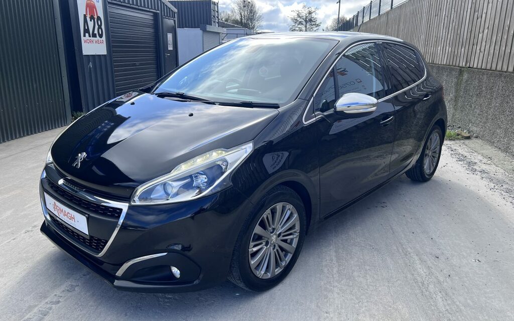 Peugeot 208 Hdi Allure   #3