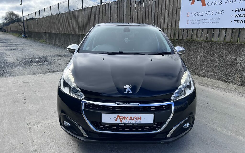 Peugeot 208 Hdi Allure   #2