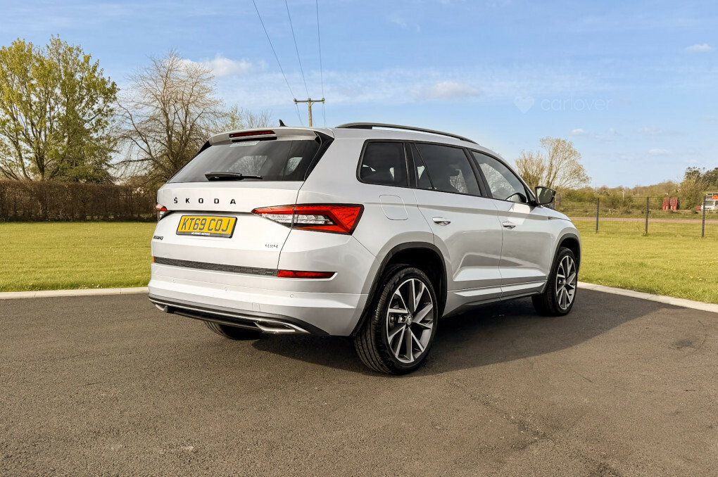 Skoda Kodiaq Sportline Tdi Scr 4X4 KT69COJ Silver #5