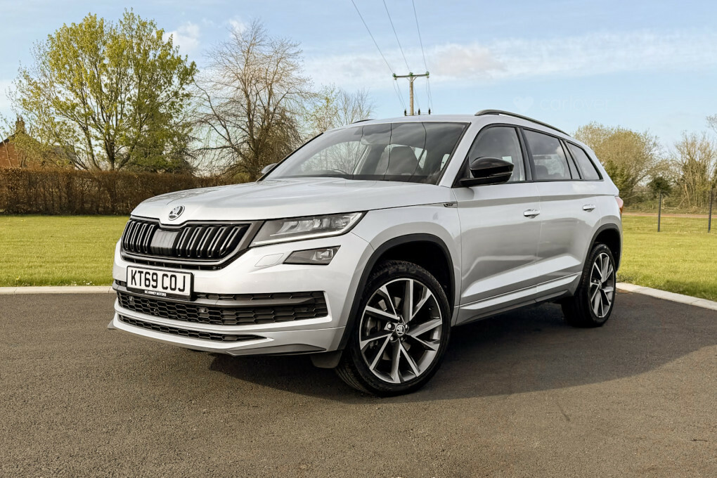 Skoda Kodiaq Sportline Tdi Scr 4X4 KT69COJ Silver #2