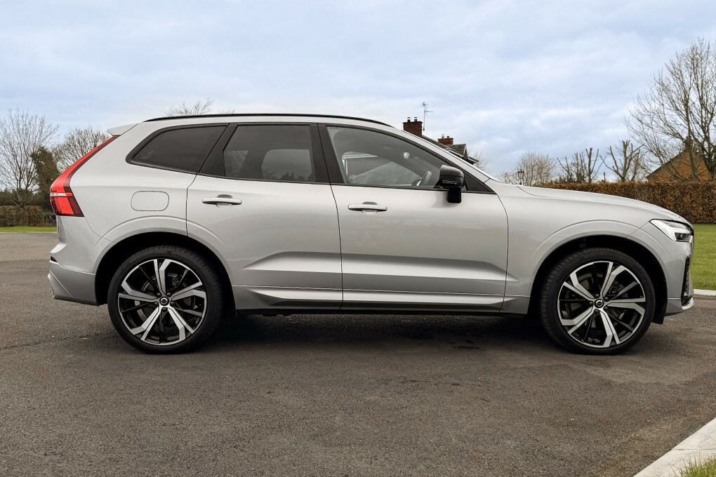 Volvo XC60 R-design B4 Mhev Awd YF22VSD  #4
