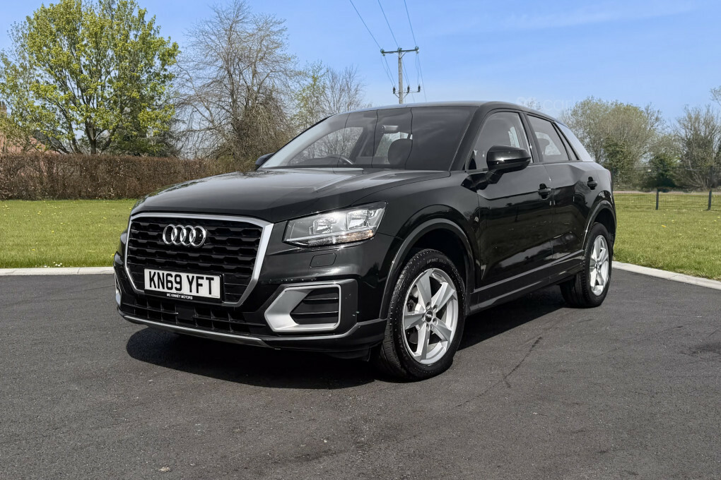 Audi Q2 Sport 30 Tdi KN69YFT  #2