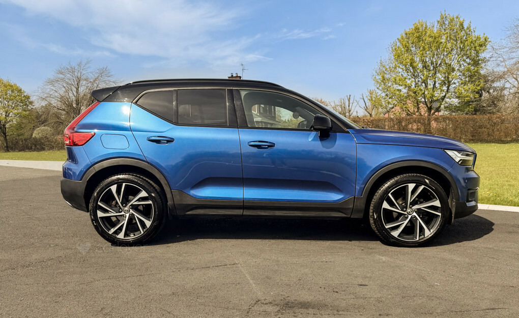 Volvo XC40 R-design Pro D3 SL69WFK  #3