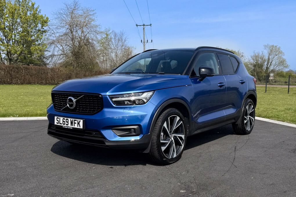 Volvo XC40 R-design Pro D3 SL69WFK  #2
