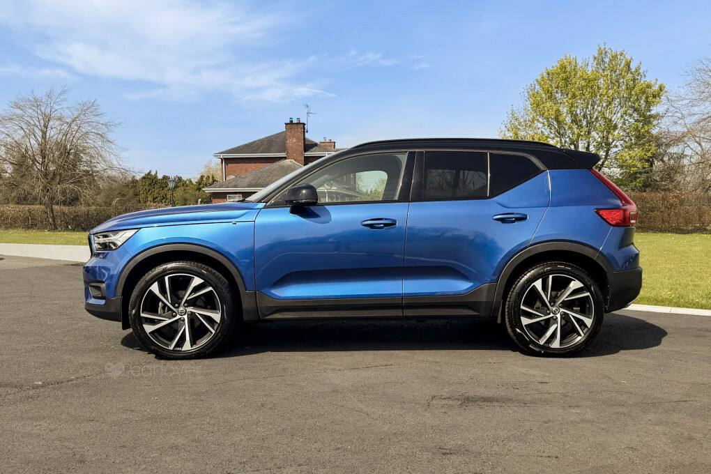 Volvo XC40 R-design Pro D3 SL69WFK  #4