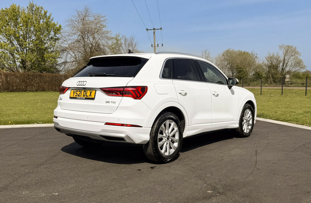 Audi Q3 Sport 35 Tdi YS21DLX White #4