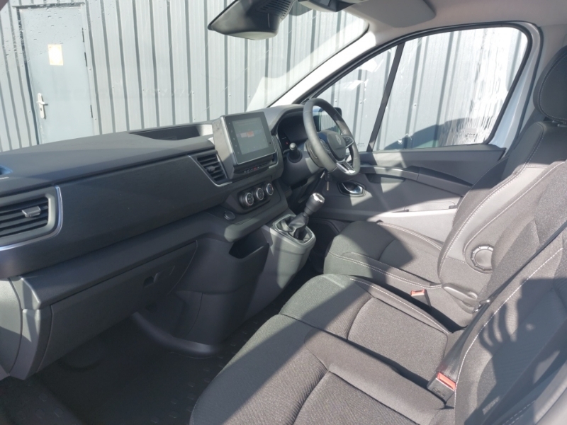Renault Trafic Ll30 Blue Dci 150 Extra Safety Van White #5