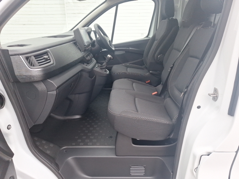 Renault Trafic Ll30 Blue Dci 150 Extra Safety Van SC75ASU White #5