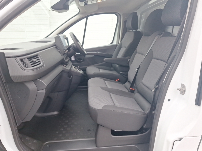 Renault Trafic Sl30 Blue Dci 150 Advance Safety Van Eag9 White #5