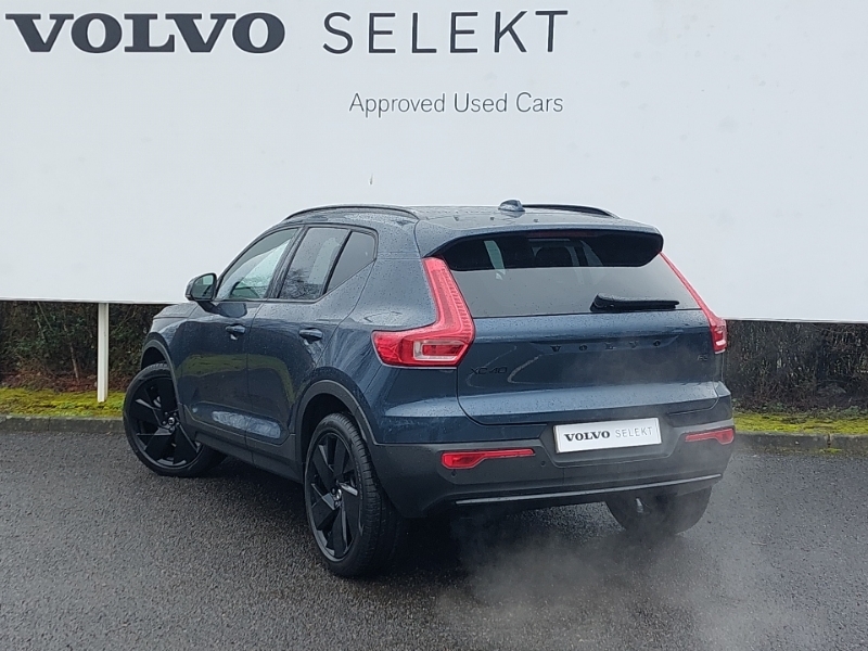 Volvo XC40 2.0 B4p Plus Black Edition Blue #2