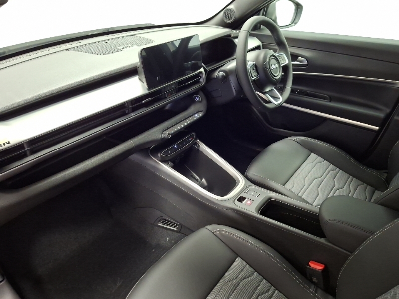 Jeep Avenger 1.2 E-awd E-hybrid Upland Dct SR75FKJ Beige #5