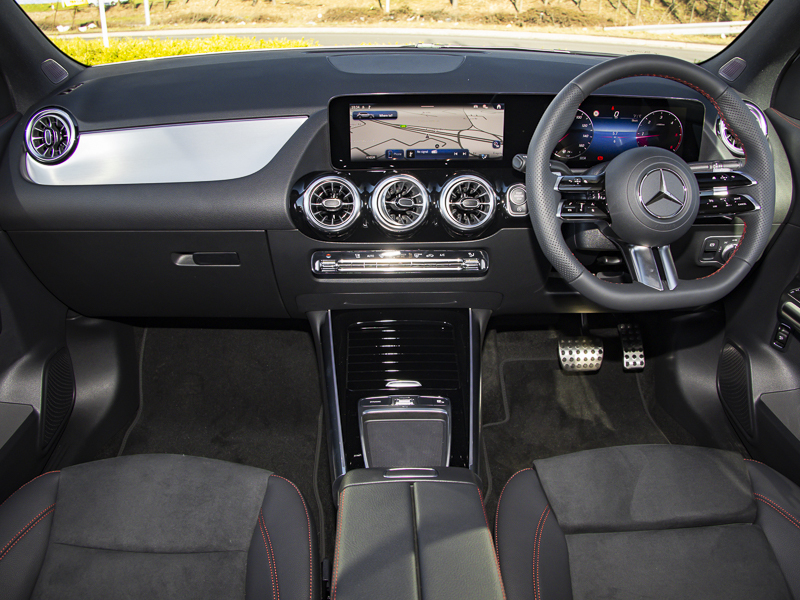 Mercedes-Benz GLA Class Gla 200D Amg Line Executive Silver #5