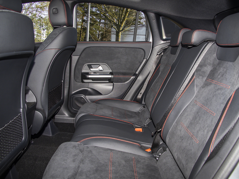 Mercedes-Benz GLA Class Gla 200D Amg Line Executive Silver #6