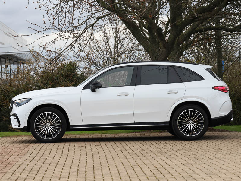 Mercedes-Benz GLC Class Glc 300 4Matic Amg Line Premium Plus 9G-tronic White #4