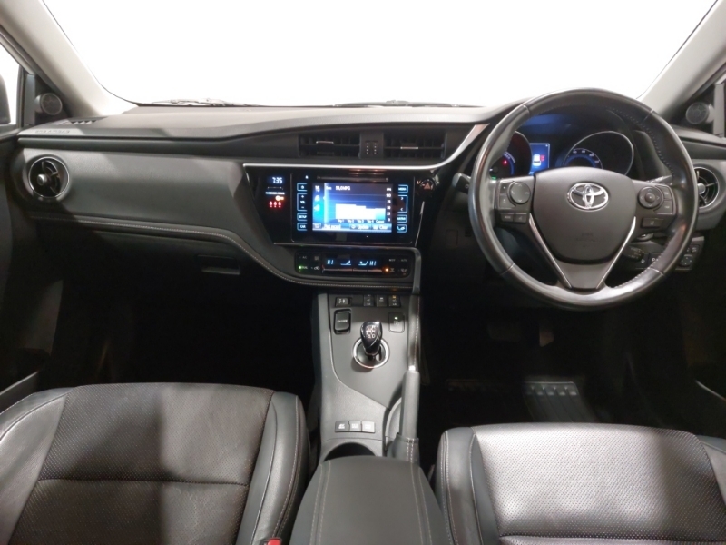 Toyota Auris 1.8 Hybrid Excel Tss Cvt Leather FJ18RNX White #3