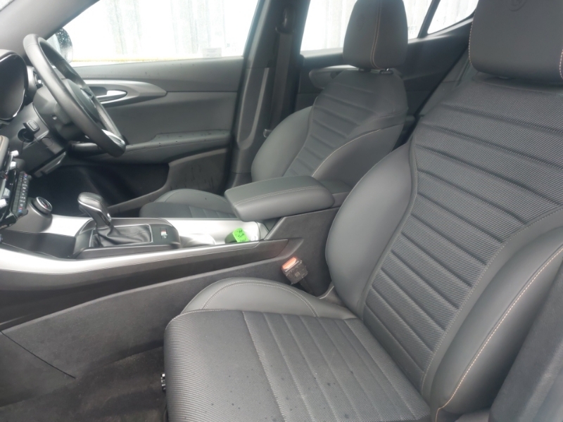 Alfa Romeo Tonale 1.5 Mhev Ti XRZ3368 Green #5