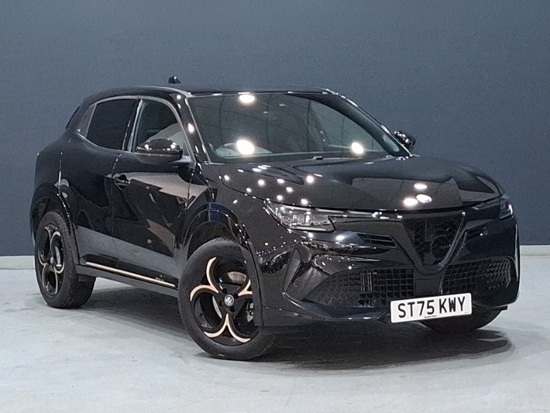 Alfa Romeo Junior 1.2 Turbo Ibrida Intensa Black