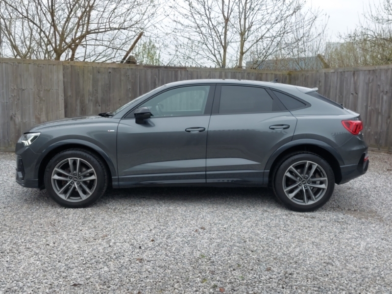 Audi Q3 35 Tfsi Black Edition S Tronic MP23JXL Grey #4
