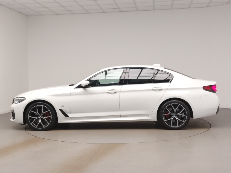 BMW 5 Series 520D Xdrive Mht M Sport Step White #4