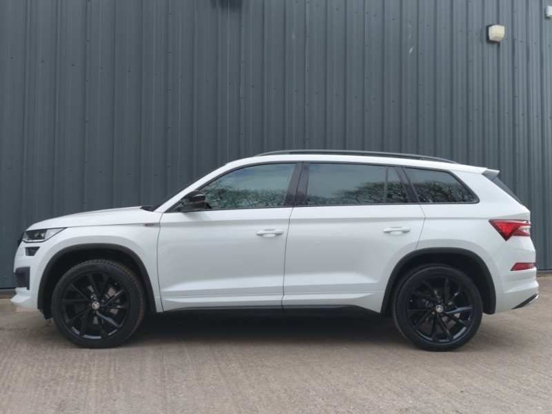 Skoda Kodiaq 2.0 Tdi 200 Sport Line 4X4 Dsg 7 Seat BF72CVN White #4