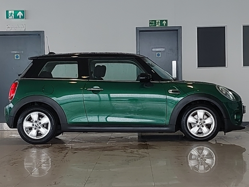 Mini Hatch 1.5 Cooper Classic II SG70RUY Green #3