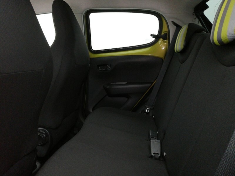 Peugeot 108 1.0 72 Collection KP19SHN Green #6