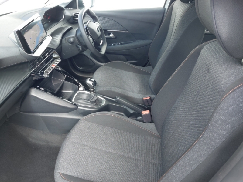 Peugeot 208 1.2 Puretech 100 Style SB25VSD White #5