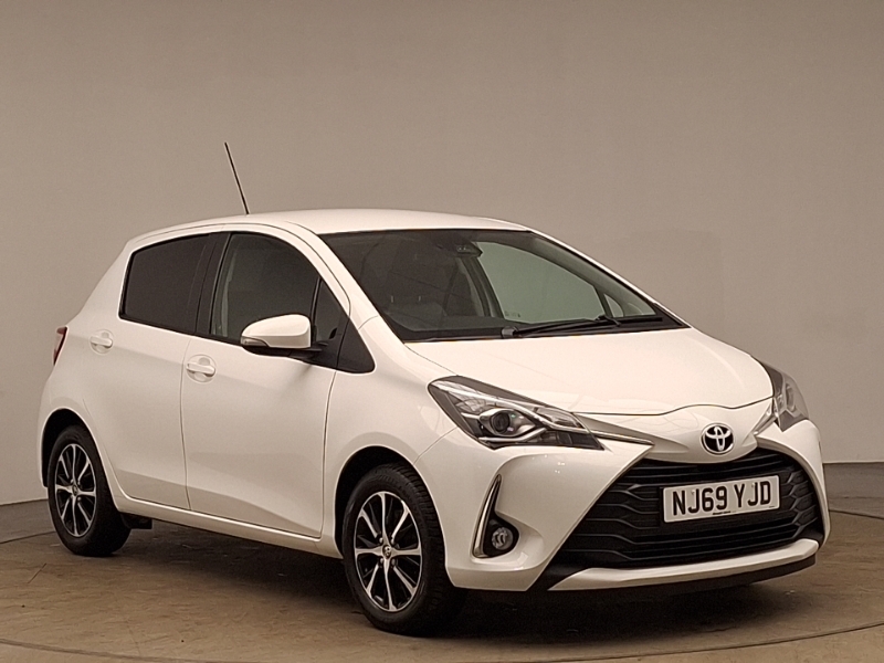 Toyota Yaris 1.5 Vvt-i Icon Tech White