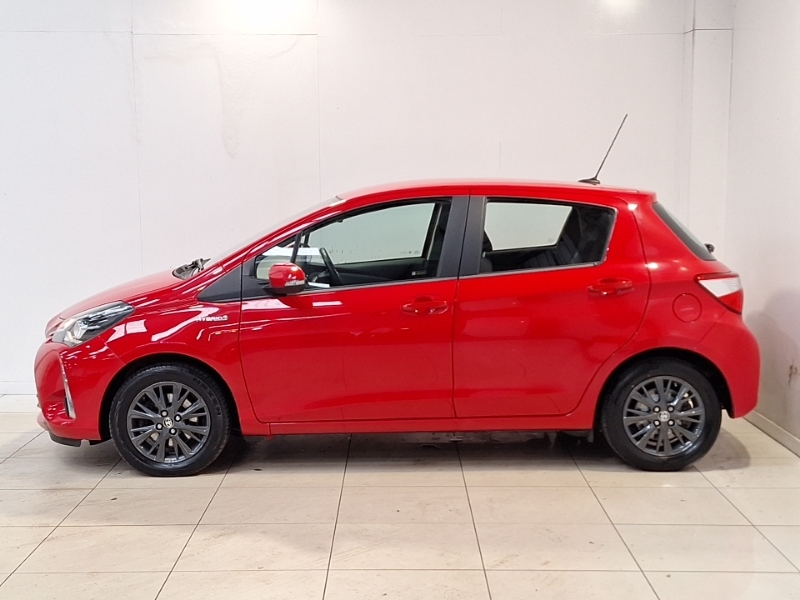 Toyota Yaris 1.5 Hybrid Icon Cvt DU70VJD Red #4