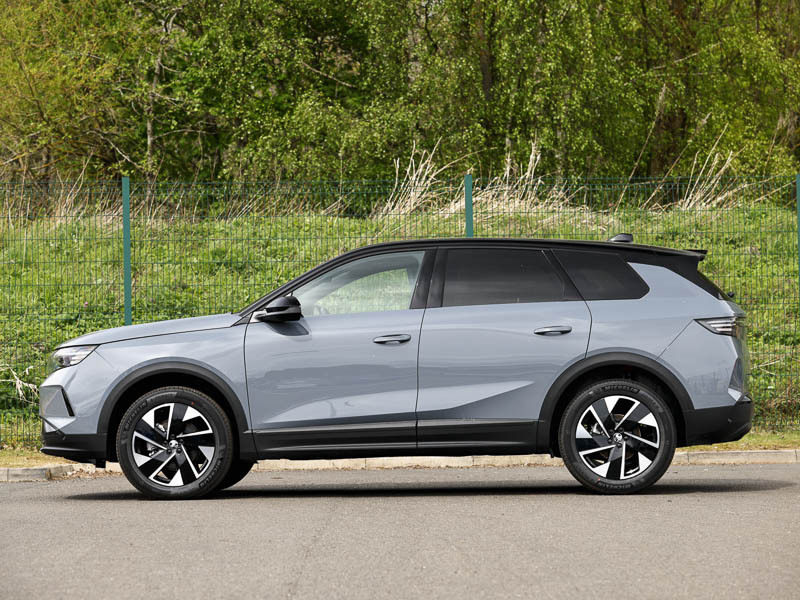 Vauxhall Grandland 1.2 Hybrid 136 Gs E-dct6 SH25WWZ Grey #4