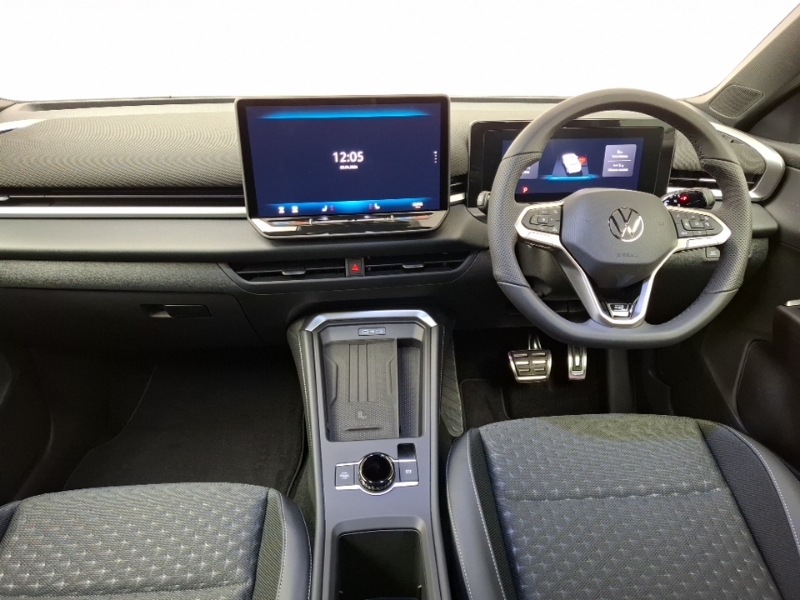 Volkswagen T-Roc 1.5 Etsi 150 R-line Dsg Black #3