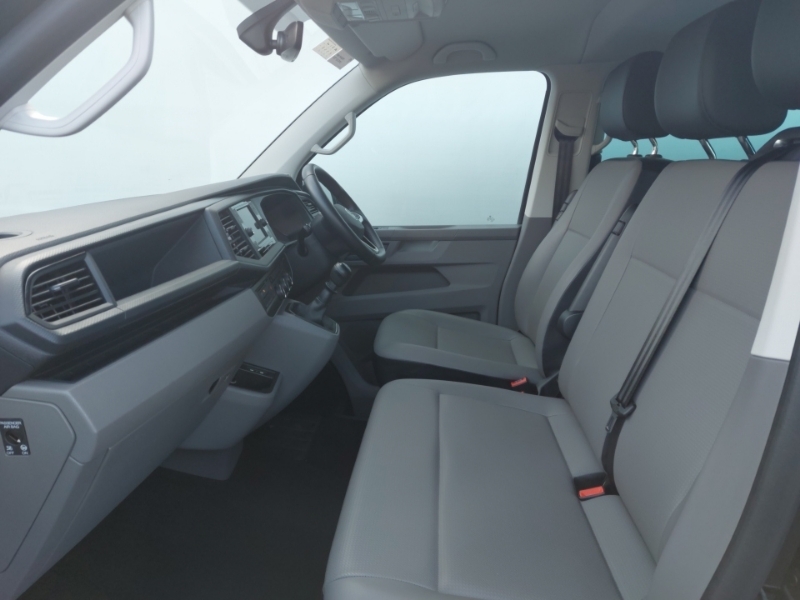 Volkswagen Transporter Shuttle 2.0 Tdi 150Ps Se Minibus SK24UOR Black #5